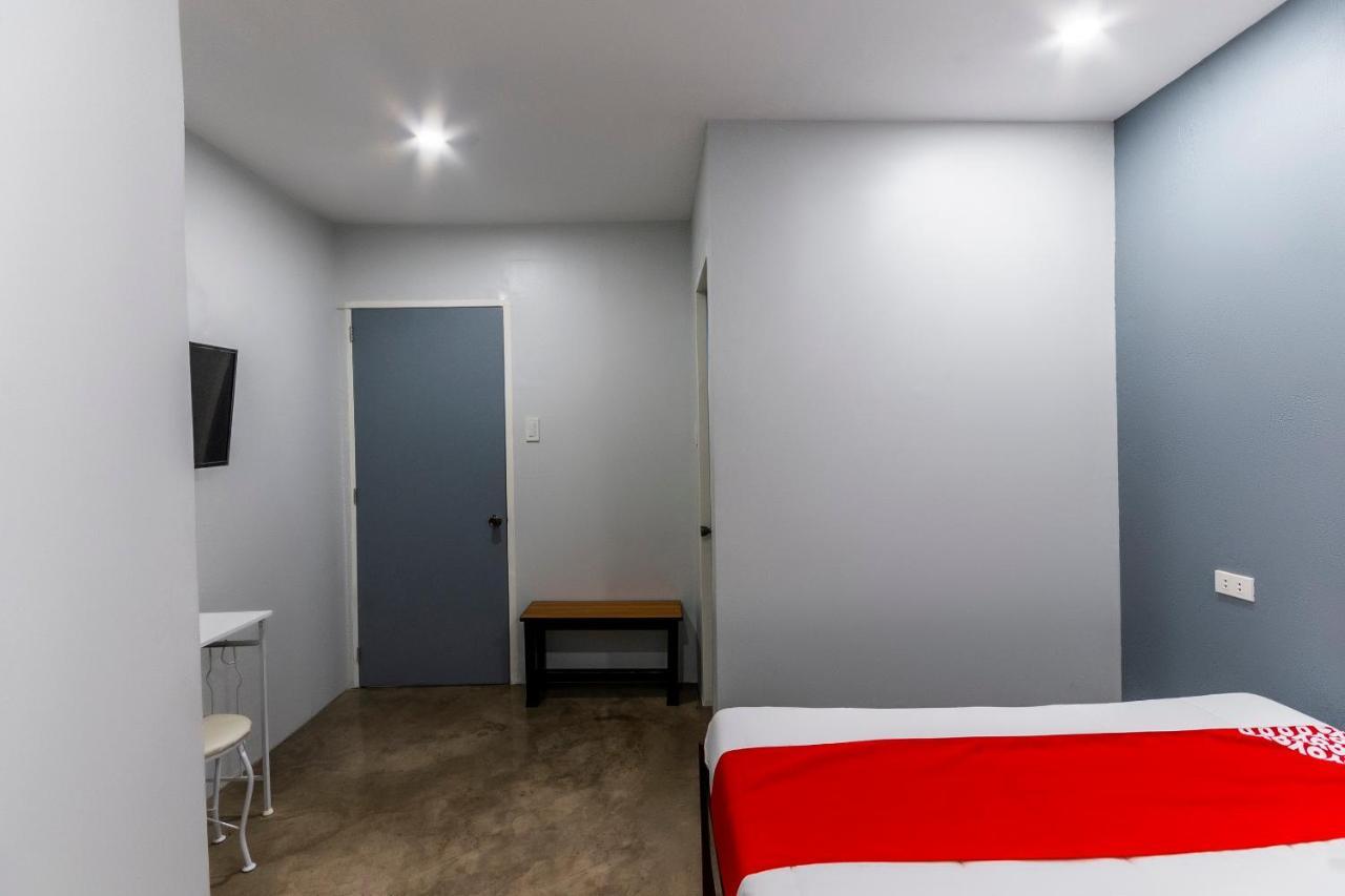 סבו Vaccinated Staff - Oyo 476 Hedda Hotel מראה חיצוני תמונה